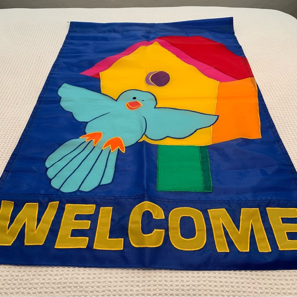 Appliqué House Flag Welcome Bird 43” X 28”